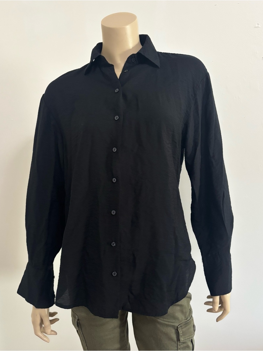 Dynamite Black Long-Sleeve Button-Down Shirt